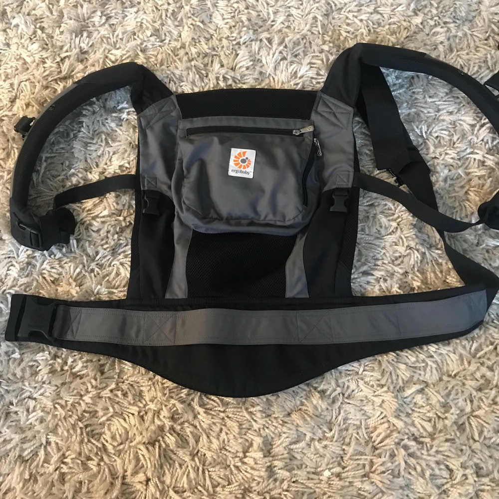 Ergo baby carrier practically new
